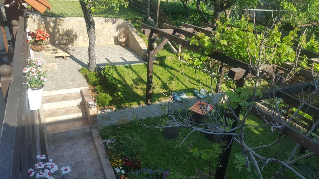 Hotel The Wild Fig Shumen Esterno foto