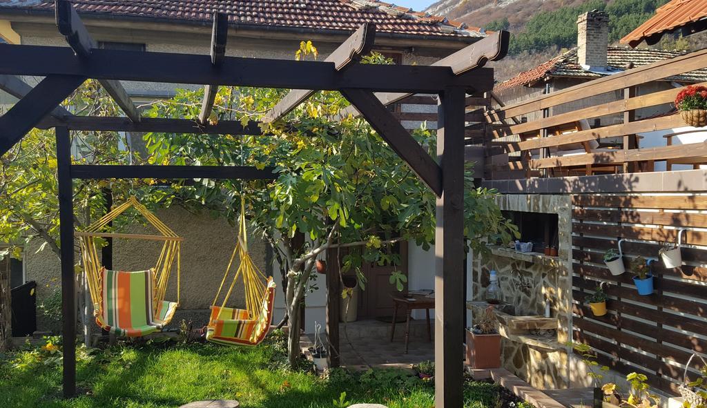 Hotel The Wild Fig Shumen Esterno foto